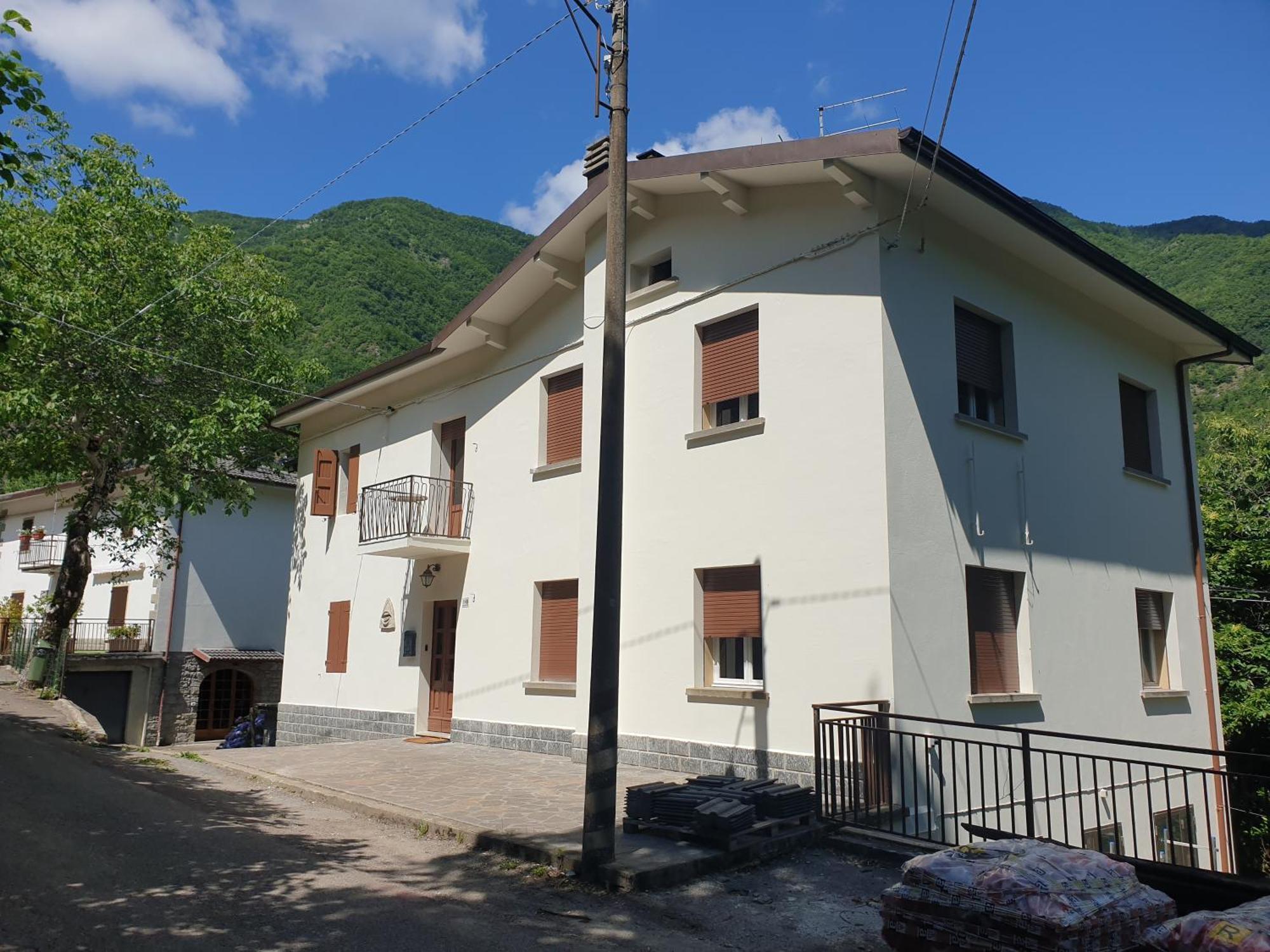 Locanda In Montagna Da Emili&Gabriel Лиццано-ин-Бельведере Экстерьер фото